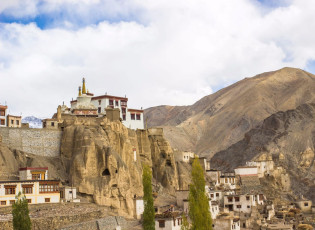 El monasterio de Lamayuru es uno de los más antiguos y significativos de Ladakh, situado en Lamayouro, a 3.511 metros de altitud sobre el nivel del mar (India) © TNPHotographer