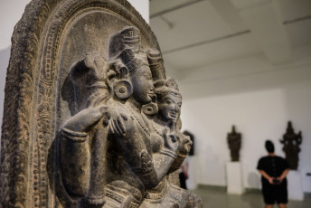 La estatua de piedra de una diosa hindú en el Museo Nacional de Nueva Delhi, inaugurado en 1949. Este museo encierra más de 5.000 años de patrimonio cultural de todo el mundo y es el mayor de Delhi.