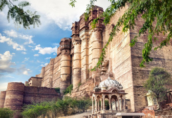 Fortaleza de Mehrangarh en el Cielo Azul en Jodhpur, Rajasthan, India © Pikoso.kz / Shutterstock
