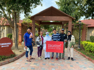 Nuestros clientes de Oriente Medio con nuestra empresa VacationIndia.com Banner