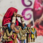 Mujer-en-tradicional-indio-sari-vestidos-venta